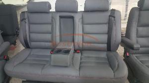 диван автомобильный в микроавтобус Диван в ВИП микроавтобус.jpg